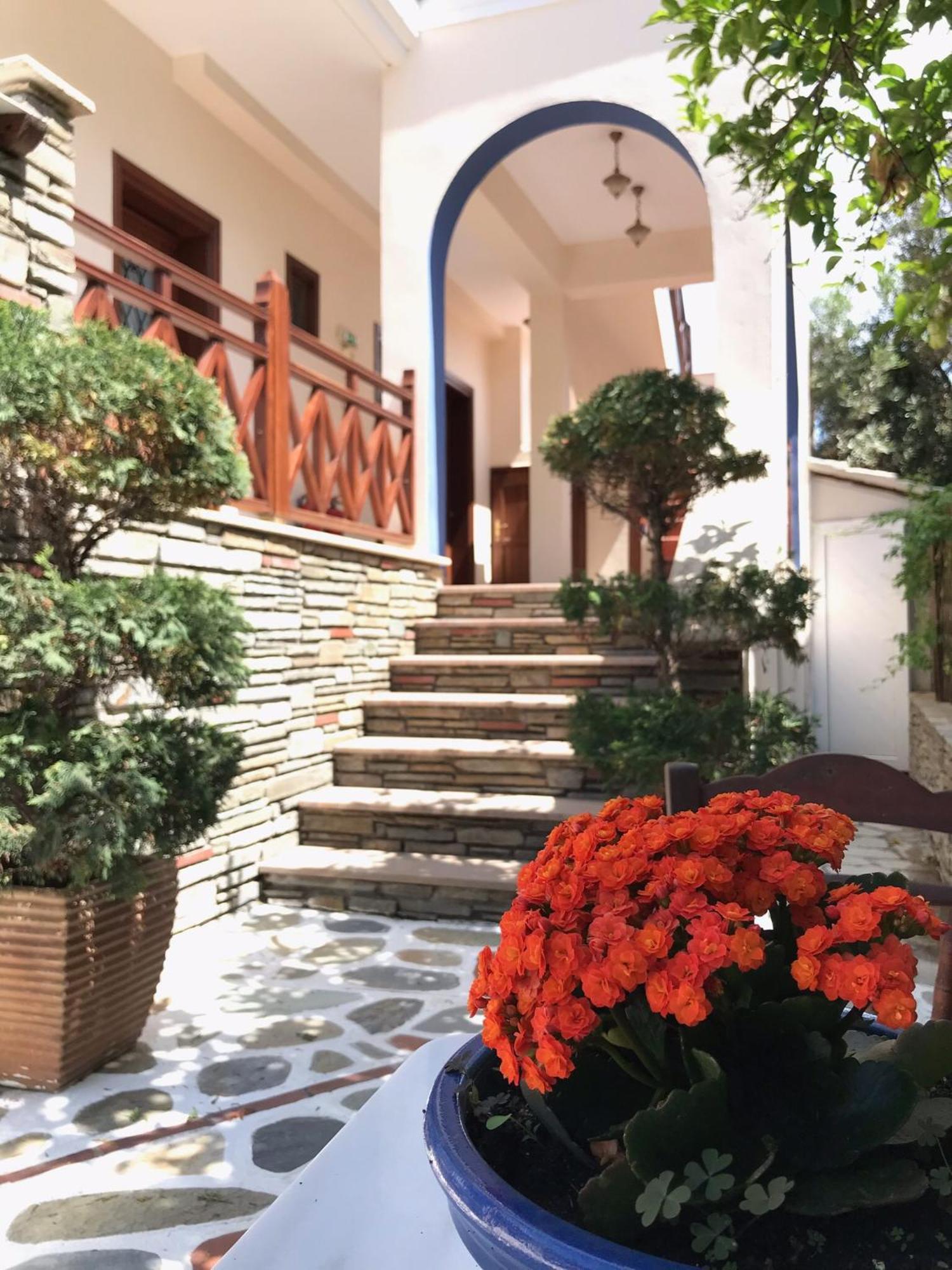 فندق Niriides أمولياني المظهر الخارجي الصورة